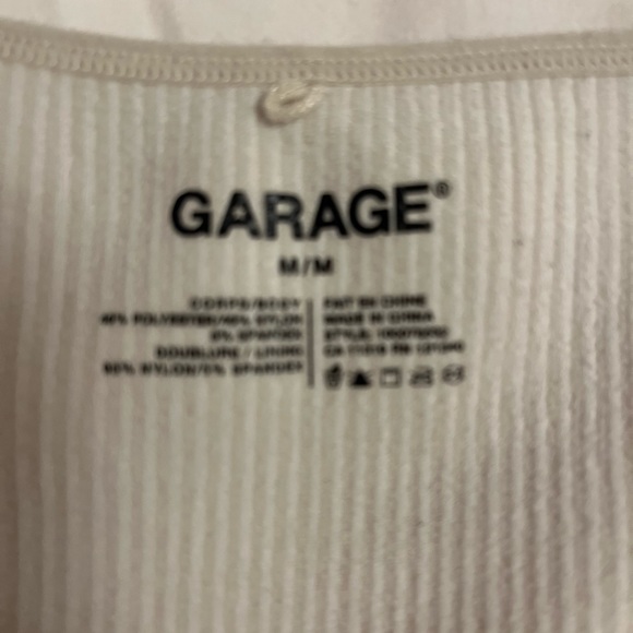 White crop top - Picture 2 of 2